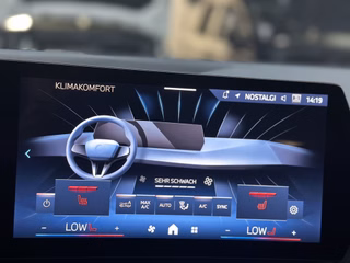 BMW 120 MASSAGE 360KAM HEAD_UP ACC AMBIENTE - bilder 23