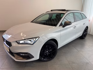 Seat Leon Sportstourer 1.5 eTSI FR DSG PANO AHK T-LEDER
