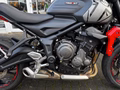 Daumennagel 10 - Triumph Trident 660 Shift Assist+Fly Screen 2. Hand