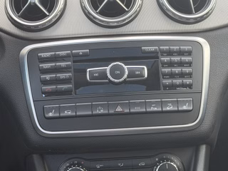 Mercedes-Benz GLA 200 CDI / d 4Matic Pano / Navi/ - foto 17