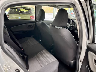 Toyota Yaris Edition-S 1,3l Aut. Kamera Bluetooth - bilder 17