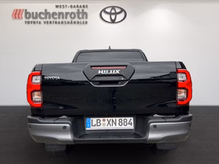 Toyota Hilux Double Cab Invincible 4x4 + WKR - foto 6
