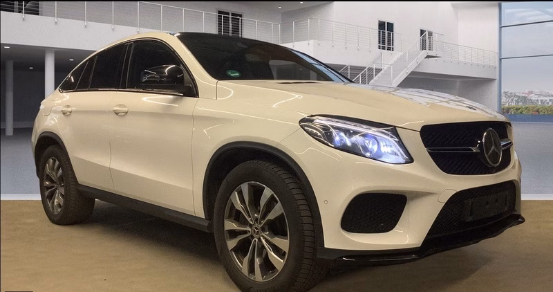 Mercedes-Benz GLE350d 4Matic*PANORAMA*DISTRONIC*360°KAMERA*AMG