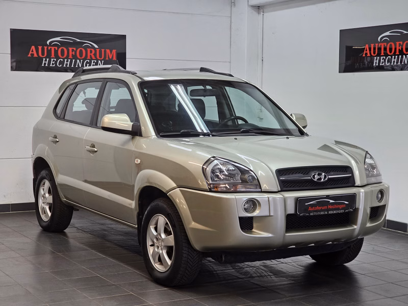 Hyundai TUCSON 2.0 GLS AHK Aus 1. Hand Tüv Neu