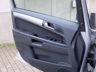 Opel Zafira B Sport aus 1.Hand nur 79 Tkm - bilder 9