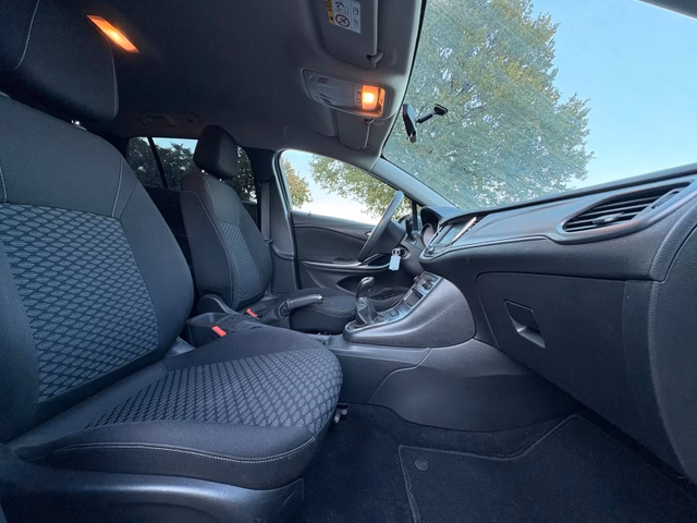 Opel Astra ST 1.2 Direct Inj Turbo Elegance Tempomat - foto 10