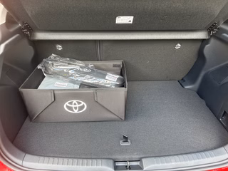 Toyota Yaris Hybrid Teamplayer + Safety - & Comfort Paket - bilder 15