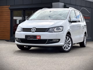Volkswagen Sharan 2,0 TDI Highl AHK|7-Sitz|ACC|Pan|RFK|Sthzg Used vehicle for sale | First registration 10/2015 | Price 22.890 €