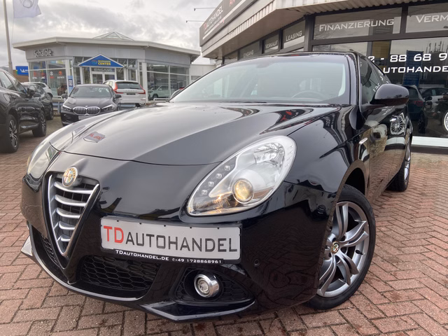 Alfa Romeo Giulietta Turismo 1.Hand Leder Memory PDC 1Hand Gebrauchtwagen Kaufen | EZ 06/2014 | Preis 15.990 €