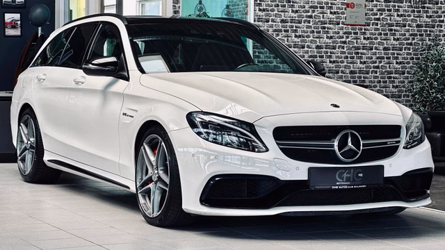 Mercedes-Benz C 63 AMG S Performance BURMESTER|PANO|KAM.|HUP| Gebrauchtwagen Kaufen | EZ 08/2017 | Preis 48.000 €