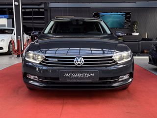 Volkswagen Passat Variant BlueMotion LED / PDC / ACC - foto 28