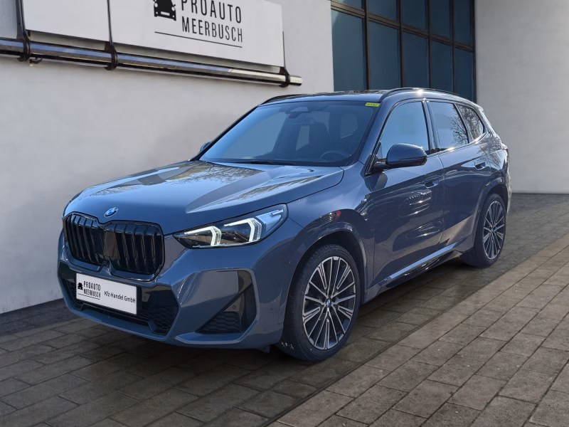 BMW X1 23d xDrive M Sport PANORAMA/MASSAGE/AHK/HEADUP
