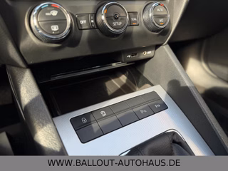Skoda Octavia Elegance*2.HAND*KLIMA*ACC*TEMP*SPUR*NAVI - foto 18