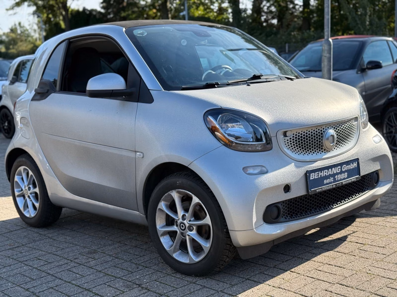 Smart ForTwo COUPÉ 90PS AUTOMATIK*NAVI*KAMERA*