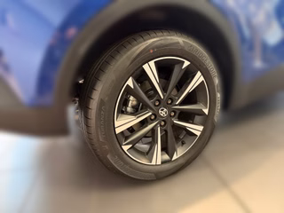 Toyota C-HR 1.8 Hybrid FWD Teamplayer +Technik Pak. - bilder 9