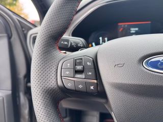 Ford Focus Turnier ST X +B&O+WINTERPAKET+ - bilder 7