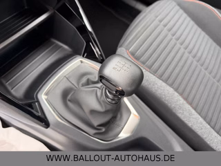 Peugeot 2008 Active*1.HAND*KLIMA*NAVI*TEMPO*SHZ*KAMERA - photo 3