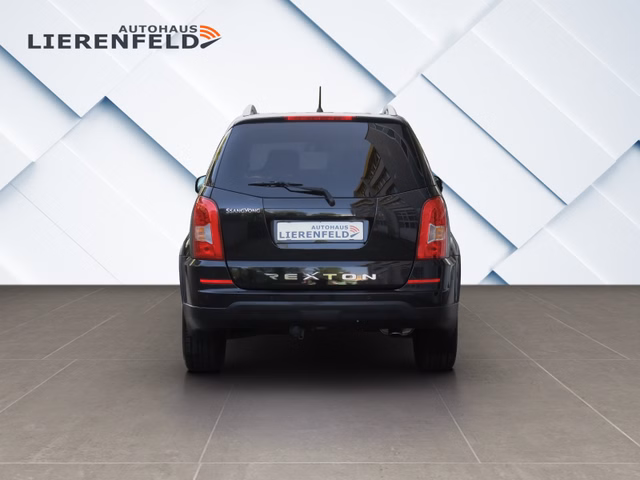 SsangYong Rexton 2.0 TD Sapphire 4x4 7 Sitze AHK - photo 2