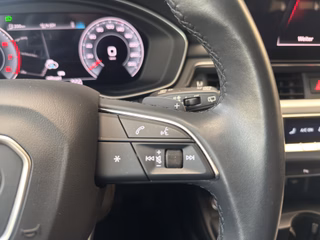 Audi A4 Avant 40 TFSI S line Sport Autom., LED Navi Pano - bilder 9