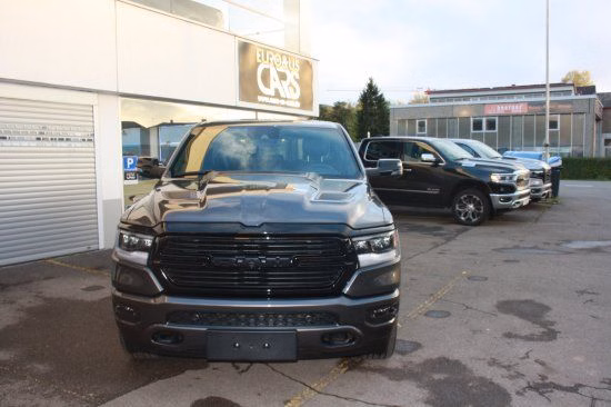 Dodge RAM 5,7ltr Crew Laramie 2023 Night RamBox Spli