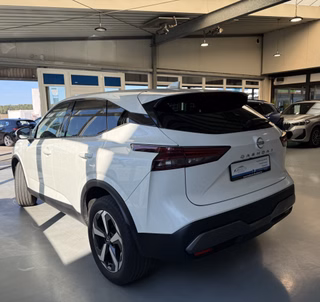 Nissan Qashqai N-Connecta Autom., LED 360Kamera ACC Navi - bilder 4
