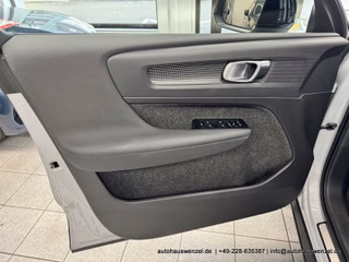 Volvo XC40 B4 B Aut. R-Design PANORAMA AHK ACC 360° - bilder 9