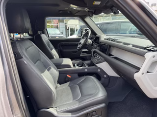 Land Rover Defender 90 D200 3.0 Mild-Hybrid SE - foto 18