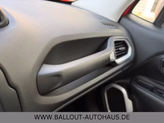 Jeep Renegade Limited 4WD*1.HAND*NAVI*TEMPO*SPUR*PANO - foto 22