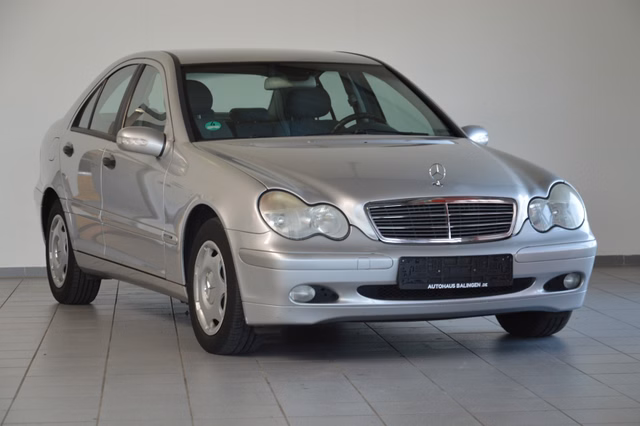 Mercedes-Benz C 180 Kompressor |KLIMAAUT.|TEMPOMAT Gebrauchtwagen Kaufen | EZ 04/2003 | Preis 2.890 €