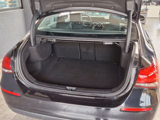 Mercedes-Benz A 180d Limousine Style*8G-DCT*KEYLESS*CARPLAY* - bilder 7
