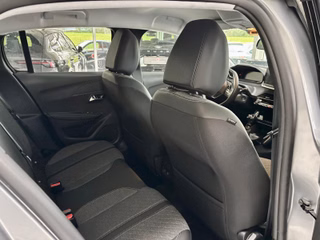 Peugeot 208 Allure  LED CarPlay SHZ PDC Tempomat - bilder 17