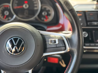Volkswagen up! 1.0 TSI GTI - foto 25