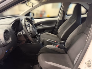 Toyota Aygo X Play +Allwetterräder - foto 12