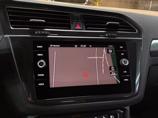 Volkswagen Tiguan Highline 1,4 TSI 4Motion OFFROAD/NAVI/AHK/KEYLESS/KAMERA - foto 19