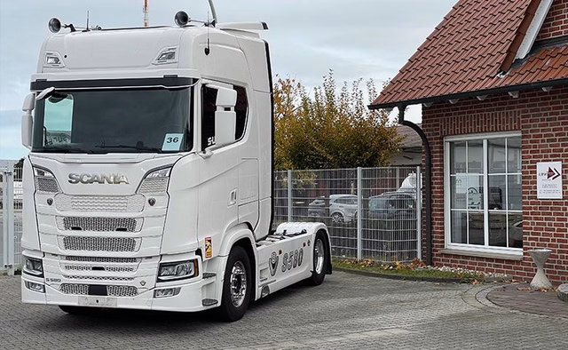 Levi-Center GmbH | Nutzfahrzeuge kaufen und verkaufen in Deutschland