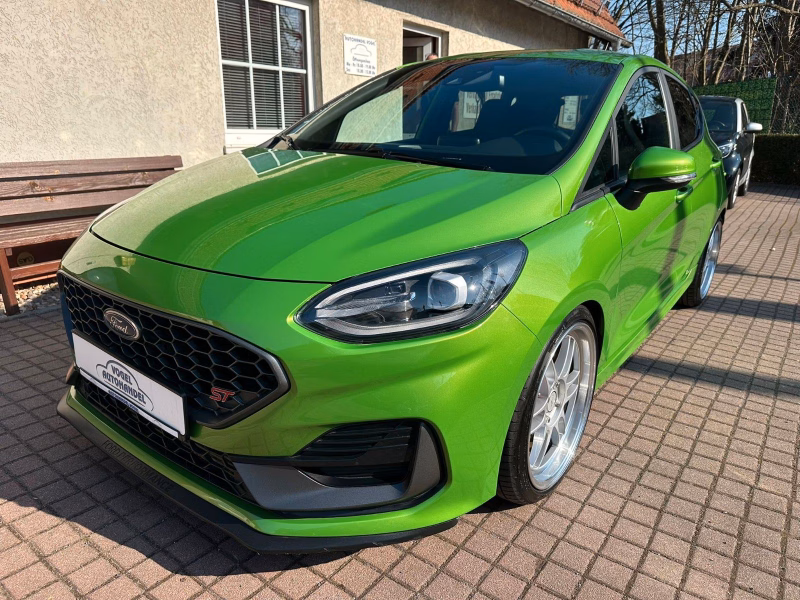 Ford Fiesta ST*LED*NAVI*SITZ+LENKR.HZG*RECARO*