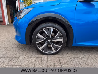 Peugeot 208 GT*1.HAND*NAVI*SPUR*TEMP*VIRTUAL*TOT*ACC*LED - photo 10