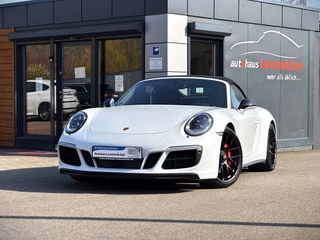 Porsche 911 Carrera 4 GTS Cabr Approved |Burm.|ohne OPF Used vehicle for sale | First registration 07/2018 | Price 117.991 €