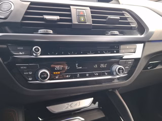 BMW X4 xDrive 30 i M Sport KLIMA / NAVI / LED / LEDER / SITZHEIZUNG - bilder 9