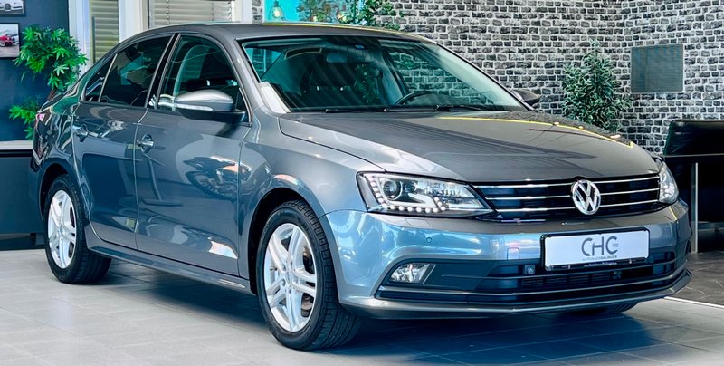 Volkswagen Jetta VI BMT DSG|KAMERA|Bi-XEN.|NAVI|SHZ|AHK|TEMP.