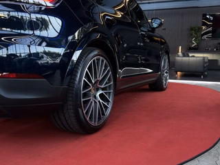 Porsche Cayenne Coupe E-Hybrid / CHRONO / ACC / PANO / LED / BOSE - foto 11