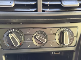 Volkswagen Polo VI Comfortline Automatik - foto 24