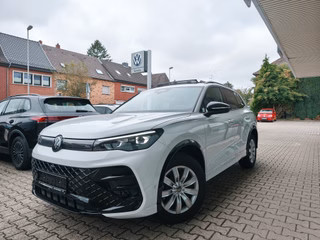 Volkswagen Tiguan 2.0 TDI 142kW 4Motion R-Line IQ,AHK,PANO