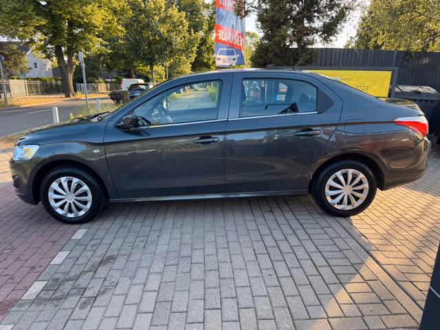 Citroën C-Elysée Selection 1.6*Klimaautomatik*Tempomat* - bilder 7