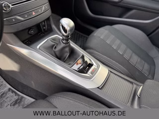 Peugeot 308 SW Allure*2.HAND*KLIMA*NAVI*TEMP*AHK*LED*SHZ - foto 2