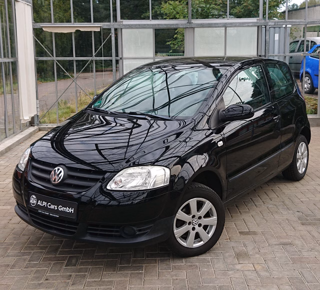 Volkswagen Fox 1.2  TÜV NEU/ALLWETTERREIFEN - photo 1
