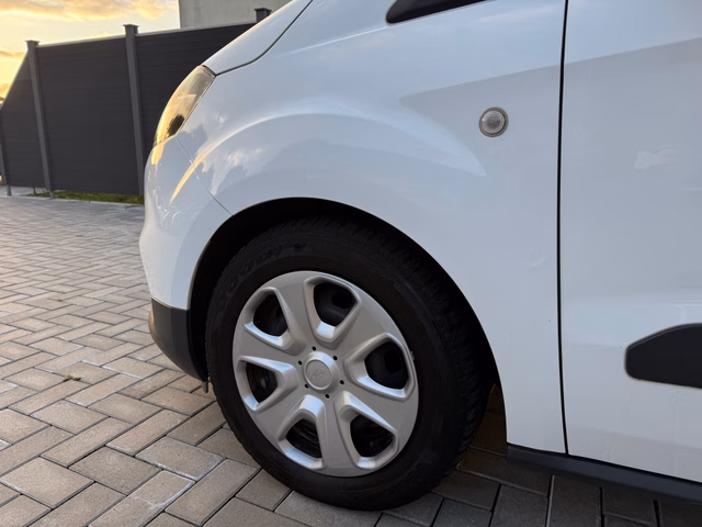 Ford Transit Courier Trend PDC Klima Garantie Scheckheft - foto 5