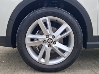 SEAT Arona 1.5 TSI FR DSG / NAVI / ACC / KAMERA / SITZHEIZUNG - bilder 13
