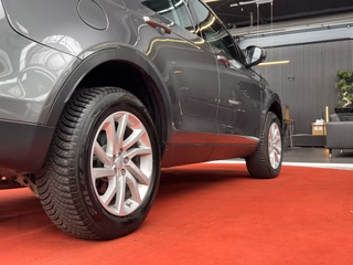 Land Rover Discovery Sport TD4 4WD HD / PANO / KAM / AHK / SHZ   SE - foto 15