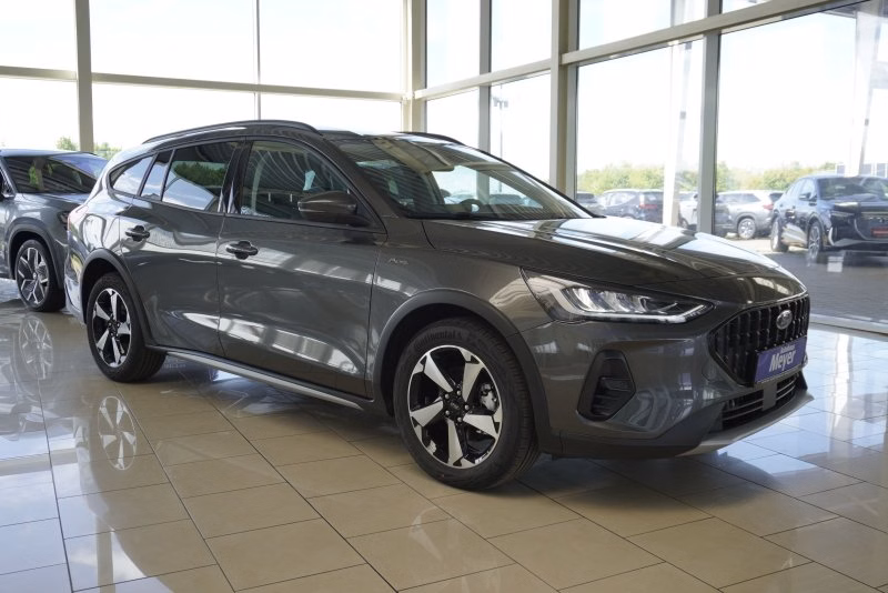 Ford Focus Active X 1,0 155PS Navi/ACC/Kamera/Winterp.   **